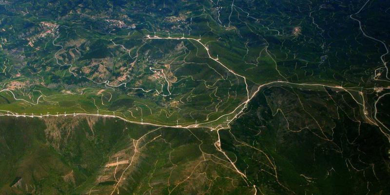 ESG投资深度解析：如何通过资产配置与基金投资，将环境、社会和治理因素融入金融决策以获取长期超额收益