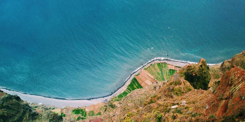 股票投资与财务规划：如何通过专业理财服务构建稳健财富未来