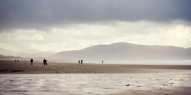 财务规划与基金投资指南：如何识别宏观经济周期并实现资产轮动