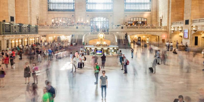 财务规划的艺术：如何在家庭资产配置中平衡保险与金融投资